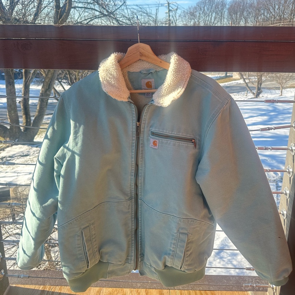 💠🕊️Turqouise Heavy Duty Sherpa CARHARTT Jacket. Thrifted and one of a kind. 💠🕊️